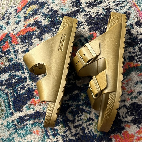 NWT Birkenstock Arizona Eva Sandal in Glamour Gold 
Size 37 - Picture 5 of 8